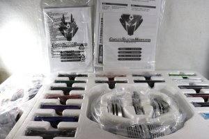 Photo4: Kamen Rider Ryuki / CSM Complete Selection Modification V Buckle & DragVisor with Package (4)