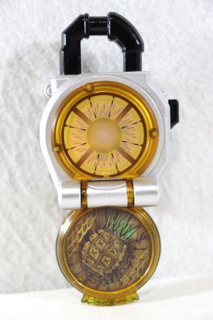 Photo2: Kamen Rider Gaim / DX Pine Lockseed (2)