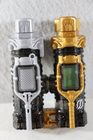 Photo3: Kamen Rider Build / DX Full Full Rabbit Tank Bottle & Hazard Trigger Set with Package (3)