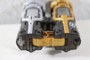 Photo7: Kamen Rider Build / DX Full Full Rabbit Tank Bottle & Hazard Trigger Set with Package (7)