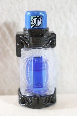 Photo1: Kamen Rider Build / DX Magnet Full Bottle Used (1)