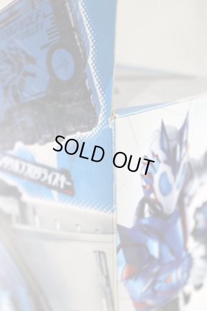 Photo14: (Damaged) Kamen Rider Zero-One / DX A.I.M.S Shotriser & Shooting Wolf Progrise Key Set with Package (14)