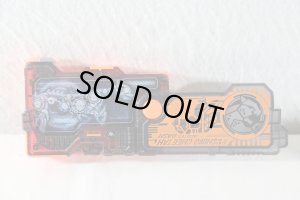 Photo11: Kamen Rider Zero-One / DX A.I.M.S Shotriser & Shooting Wolf Progrise Key & Rushing Cheetah Progrise Key Set Used (11)