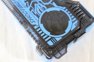 Photo16: Kamen Rider Zero-One / DX A.I.M.S Shotriser & Shooting Wolf Progrise Key & Rushing Cheetah Progrise Key Set Used (16)