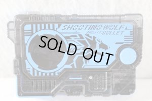 Photo8: Kamen Rider Zero-One / DX A.I.M.S Shotriser & Shooting Wolf Progrise Key & Rushing Cheetah Progrise Key Set Used (8)