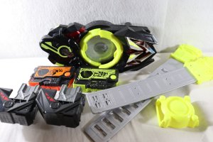 Photo1: Kamen Rider Zero-One / DX Zero-One Driver & Progrise Key Holder Set Used (1)