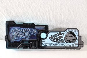 Photo4: (Box Damaged) Kamen Rider Zero-One / DX Freezing Bear Progrise Key with Package (4)