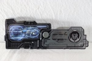 Photo6: Kamen Rider Zero-One / DX Storming Penguin & DX Invading Horseshoe Crab Progrise Key Set with Package (6)