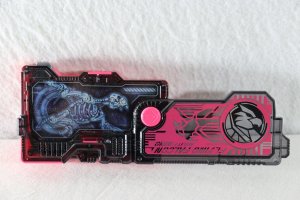 Photo4: Kamen Rider Zero-One / DX Flying Falcon Progrise Key with Package (4)