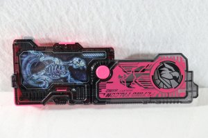 Photo2: Kamen Rider Zero-One / DX Flying Falcon Progrise Key Used (2)
