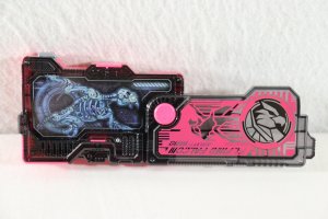 Photo2: Kamen Rider Zero-One / DX Flying Falcon Progrise Key Used (2)