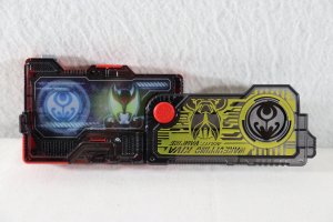 Photo4: Kamen Rider Zero-One / DX Wake Uping Kiva Progrise Key with Package (4)
