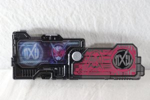 Photo2: Kamen Rider Zero-One / DX Rider Timing Zi-O Progrise Key Used (2)