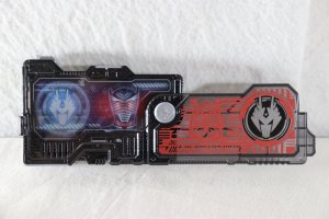 Photo2: Kamen Rider Zero-One / DX Final Venting Ryuki Progrise Key Used (2)