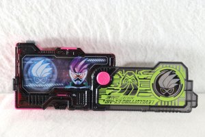 Photo2: Kamen Rider Zero-One / DX Level Uping Ex-Aid Progrise Key Used (2)