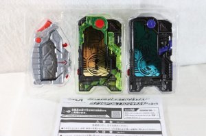 Photo2: (Damaged) Kamen Rider Zero-One / DX Shining Hopper Progrise Key & Assault Wolf Progrise Key Set (2)