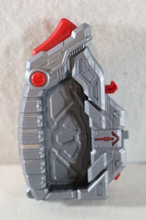 Photo7: (Damaged) Kamen Rider Zero-One / DX Shining Hopper Progrise Key & Assault Wolf Progrise Key Set (7)