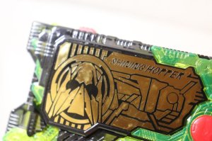 Photo8: (Damaged) Kamen Rider Zero-One / DX Shining Hopper Progrise Key & Assault Wolf Progrise Key Set (8)