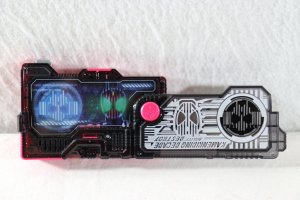 Photo2: Kamen Rider Zero-One / DX Kamen Riding Decade Progrise Key Used (2)