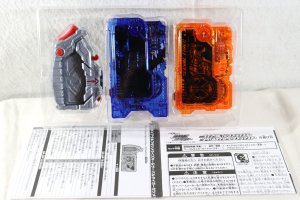 Photo2: Kamen Rider Zero-One / DX Dire Wolf Zetsumerise Key & Serval Tiger Zetsumerise Key Set with Package (2)