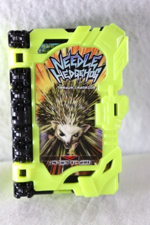 Photo1: Kamen Rider Saber / DX Needle Hedgehog Wonder Ride Book Used (1)