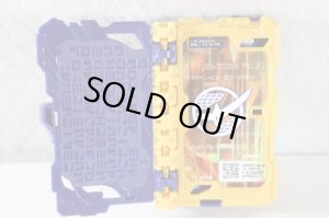 Photo2: Kamen Rider Saber / DX Gaim Sengokuemaki Wonder Ride Book Used (2)