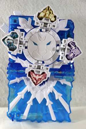 Photo2: Kamen Rider Saber / DX Tategami Hyoujuu Senki Wonder Ride Book Used (2)