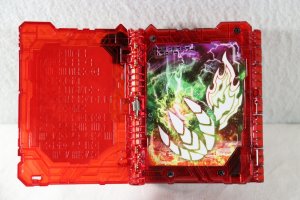Photo2: Kamen Rider Saber / DX Elemental Dragon Wonder Ride Book Used (2)