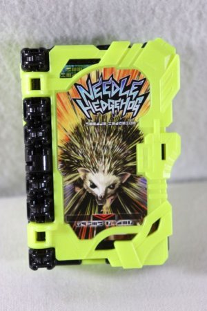 Photo1: Kamen Rider Saber / DX Needle Hedgehog Wonder Ride Book Used (1)