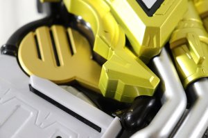 Photo17: (Damaged) Kamen Rider Revice / DX Chimera Driver & Juuga Driver Unit with Package (17)