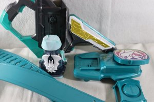 Photo1: Kamen Rider Revice / DX Twosidriver & DX Bat Vistamp Used (1)