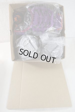 Photo2: Kamen Rider Geats / DX Zombie Raise Buckle & Raise Buckle Holder Set with Package (2)