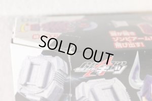 Photo6: Kamen Rider Geats / DX Zombie Raise Buckle & Raise Buckle Holder Set with Package (6)