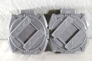 Photo1: Kamen Rider Geats / DX Raise Buckle Holder Used (1)