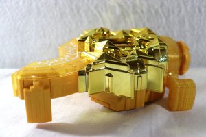 Photo4: Kamen Rider Geats / DX Fever Slot Raise Buckle Used (4)