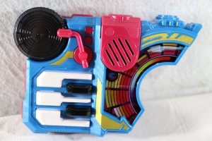 Photo1: Kamen Rider Geats / DX Beat Raise Buckle Used (1)