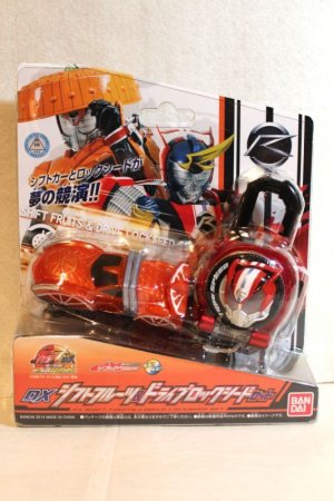 Photo1: Kamen Rider Gaim / Kamen Rider Drive / Shift Fruits & DX Drive Lockseed with Package (1)