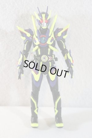 Photo3: S.H.Figuarts / Kamen Rider Zero-One Shining Assault Hopper with Package (3)