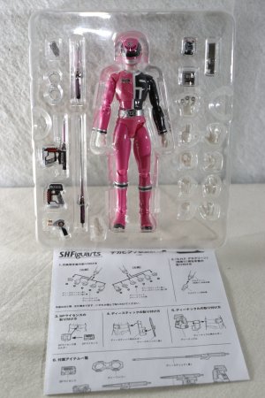 Photo2: Tokusou Sentai Dekaranger / S.H.Figuarts  Deka Pink with Package (2)