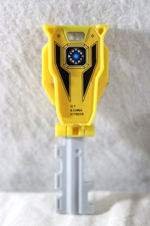 Photo2: Kaizoku Sentai Gokaiger / Time Yellow Ranger Key Mirai Sentai Timeranger (2)