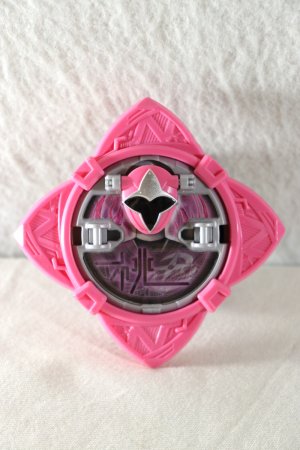 Photo1: Shuriken Sentai NinNinger / Momo Ninger Shuriken Used (1)