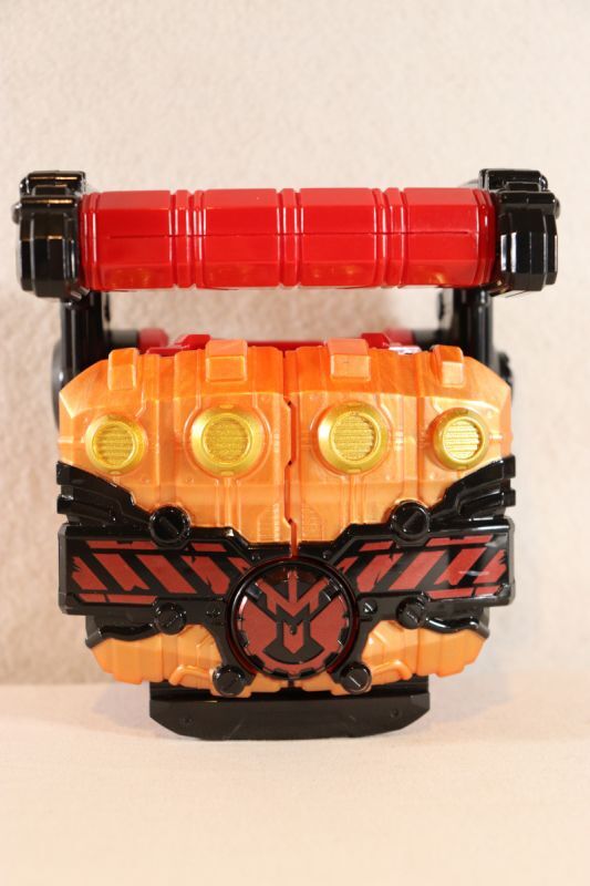 Bandai Kamen Rider Build DX Cross-Z Magma Knuckle 