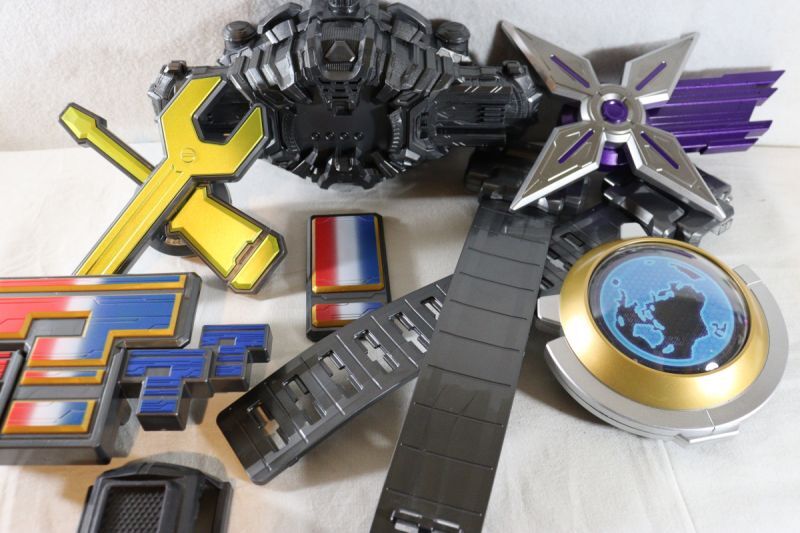 Kamen Rider Zi-O / DX Mirai Driver Set Used
