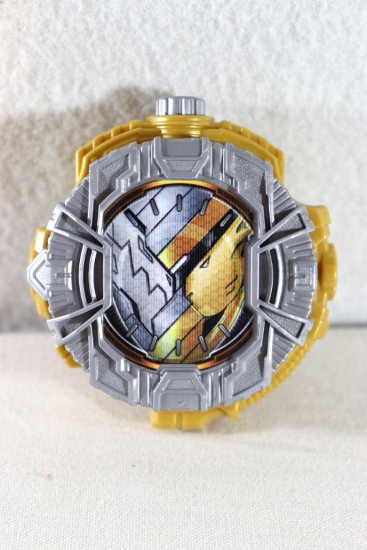 Kamen Rider Zi-O / Build Rabbit Dragon Form Ride Watch