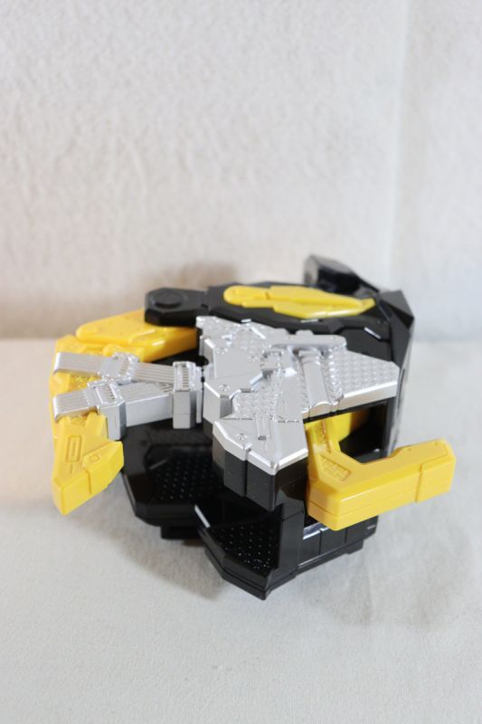 Kamen Rider Zero-One / DX Force Riser & Sting Scorpion Progrise Key