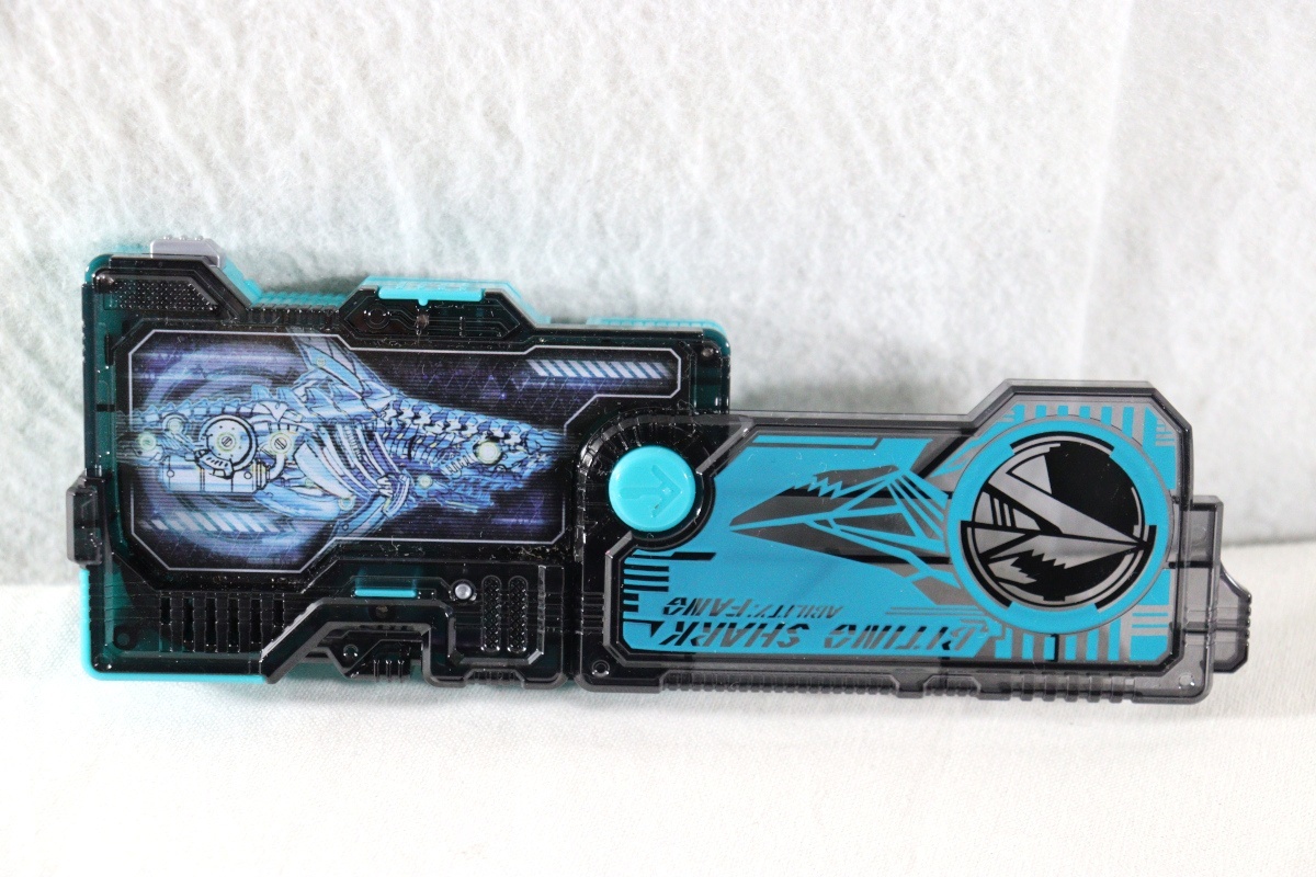 Kamen Rider Zero-One / DX Biting Shark Progrise Key Used