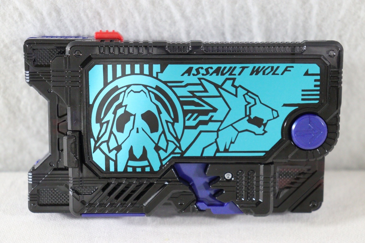 Kamen Rider Zero-One / DX Assault Wolf Progrise Key with Package