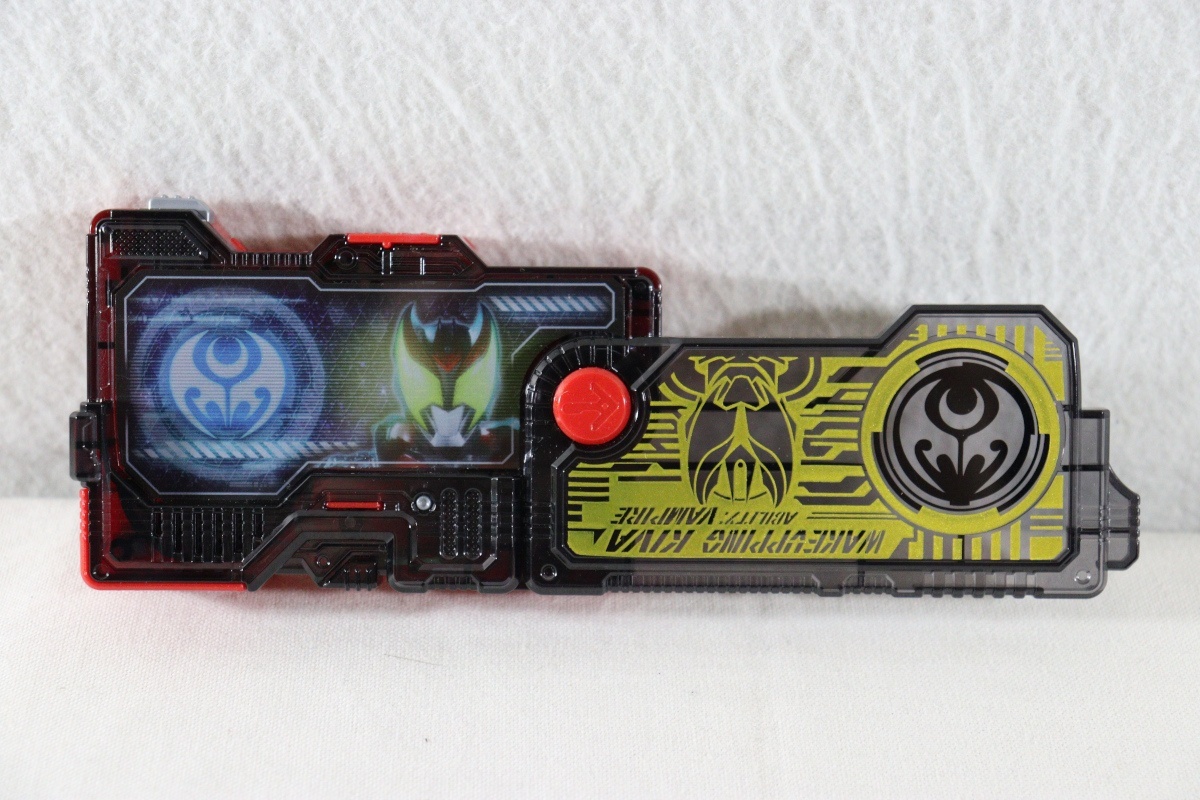 Kamen Rider Zero-One / DX Wake Uping Kiva Progrise Key with Package
