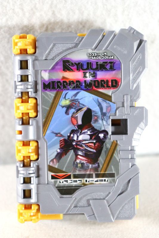 Kamen Rider Saber / SG Wonder Ride Book Ryuki in Mirror World