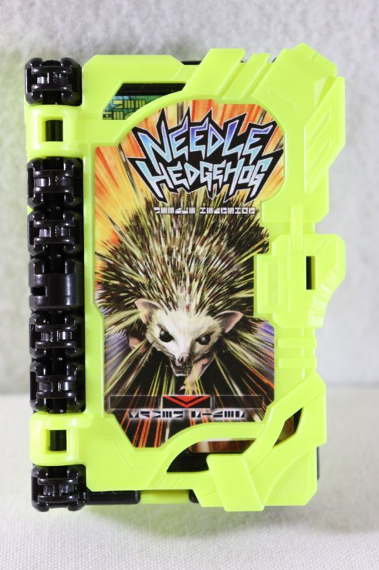 Details about   Bandai Kamen Rider Saber DX Needle Hedgehog Wonder Ride Book Japan Brand New LTD 